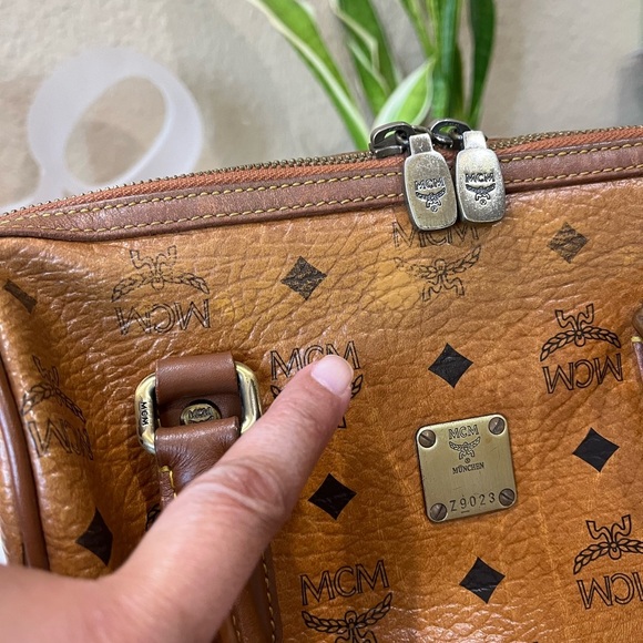 MCM SMALL COGNAC VISETOS HANDBAG - Picture 16 of 16